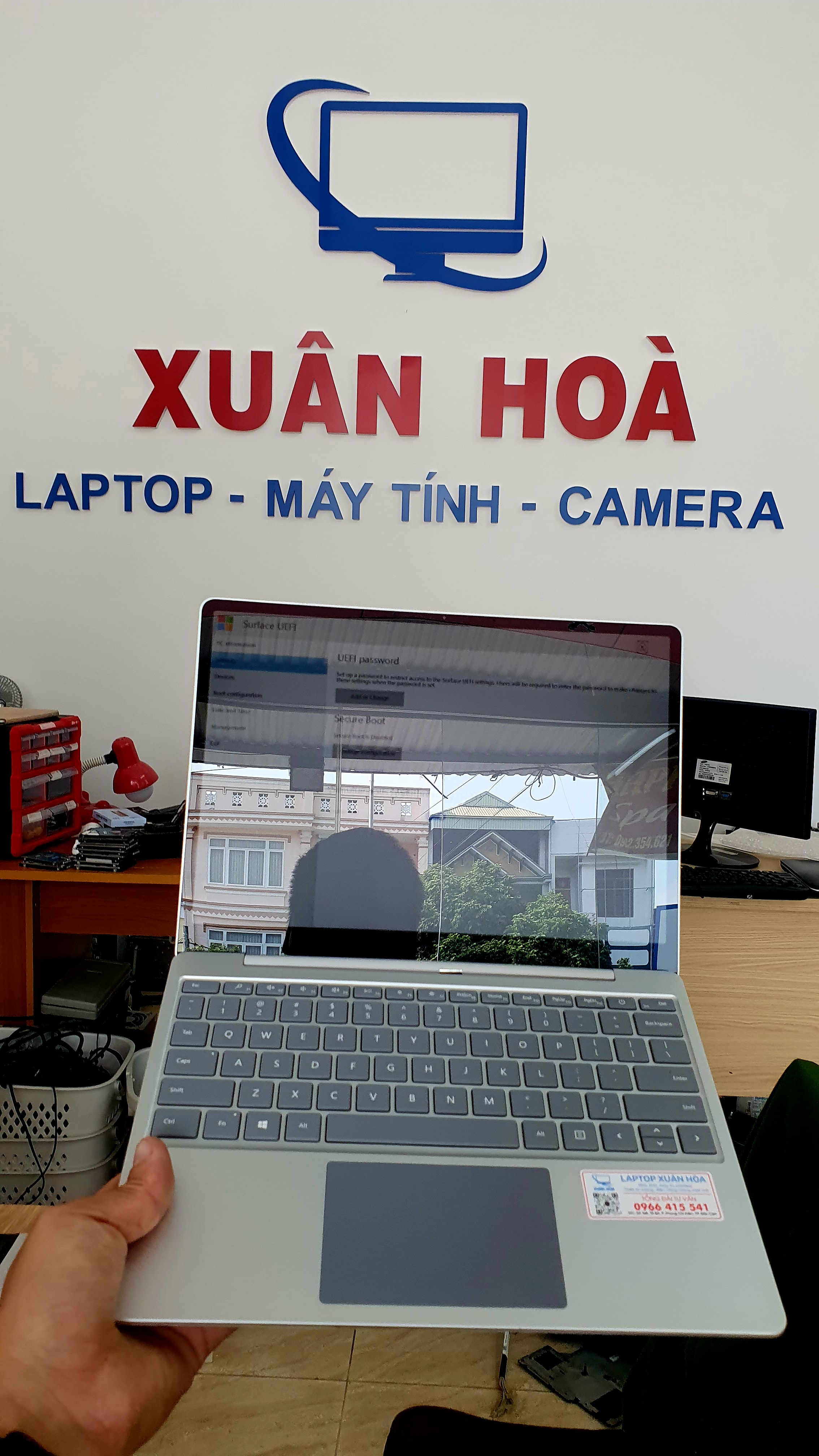 Surface Laptop Go i5-10/8/256/12.3FHD cảm ứng